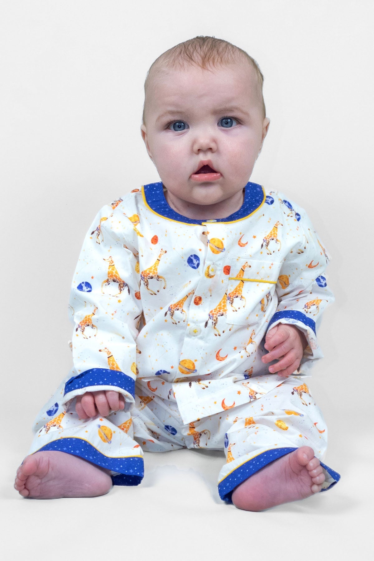 giraffe space odyssey - organic cotton baby pyjama set - Kutti Lulu